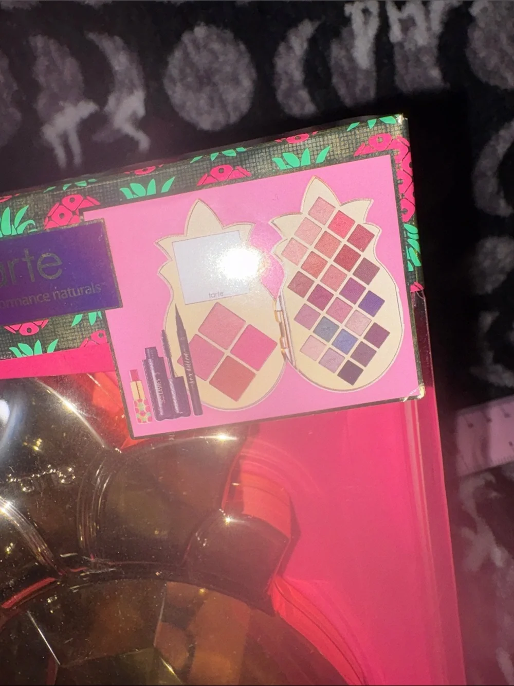 Discontinued~ Tarte Pineapple of my eye palette set ~